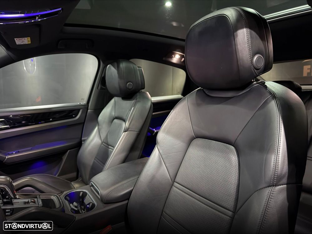 Porsche Cayenne Coupé E-Hybrid - 20