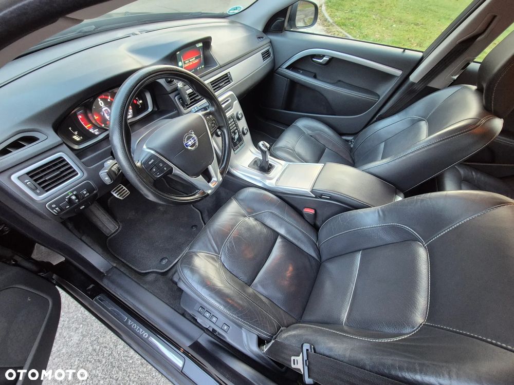 Volvo V70 D3 Summum - 25
