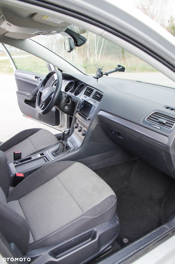 Volkswagen Golf - 14