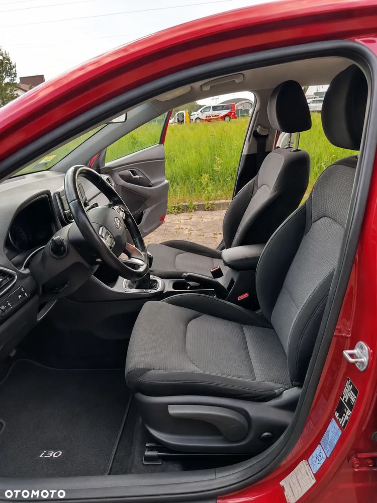 Hyundai i30 1.4 Classic + - 8