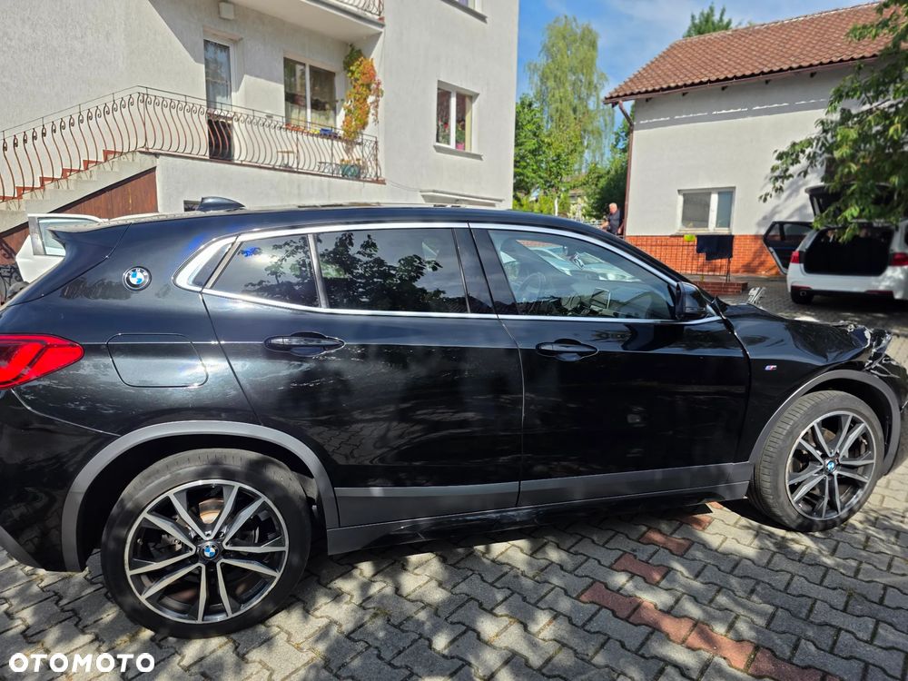 BMW X2 sDrive18d Edition M Mesh - 11