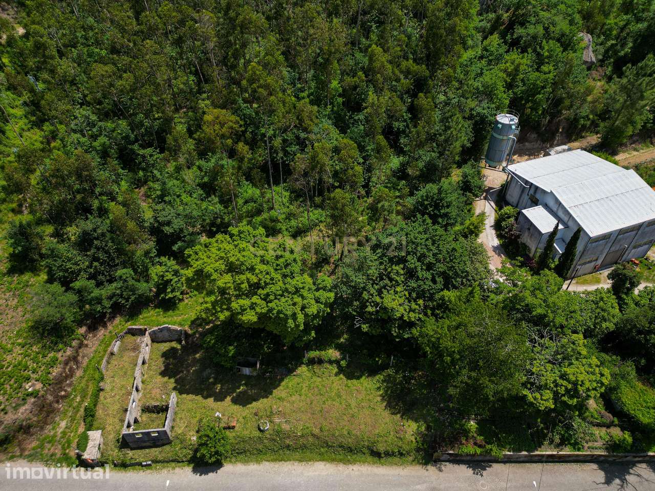 Terreno Urbano com 569 m² e Projeto Aprovado em Arentim e Cunha | Brag - Grande imagem: 2/12