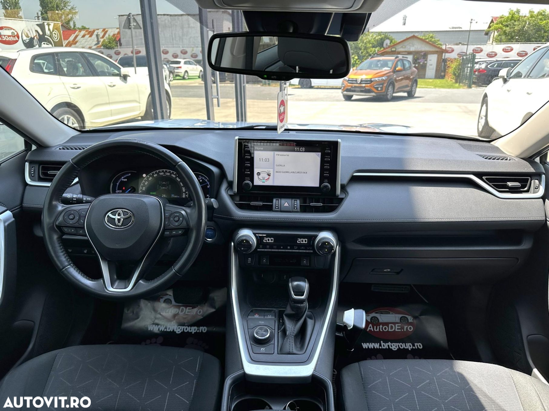 Toyota RAV4 - 8