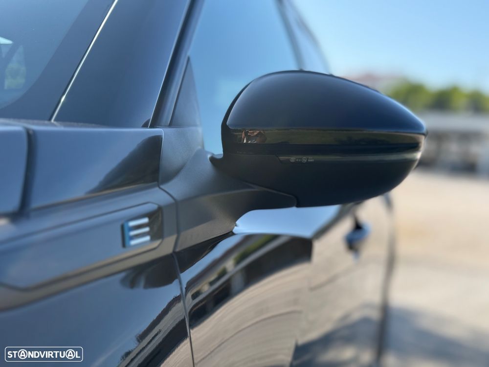 Peugeot e-2008 Allure - 14