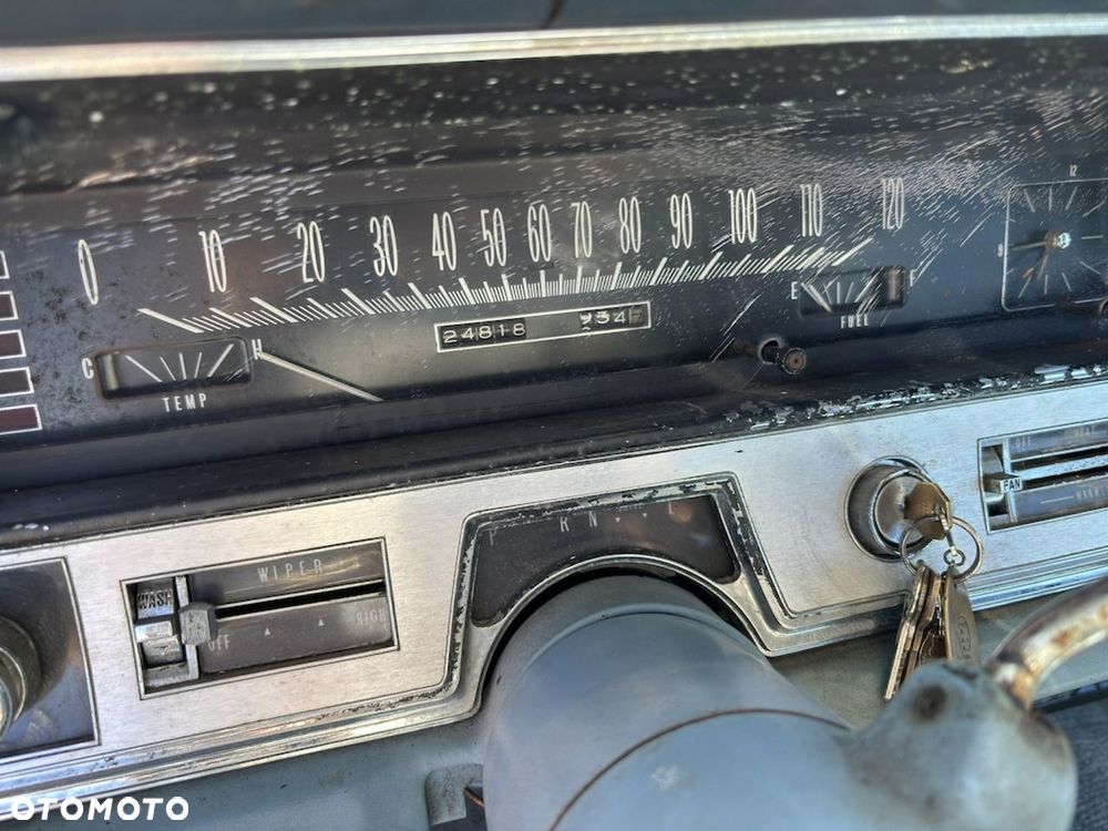 Cadillac Deville - 35
