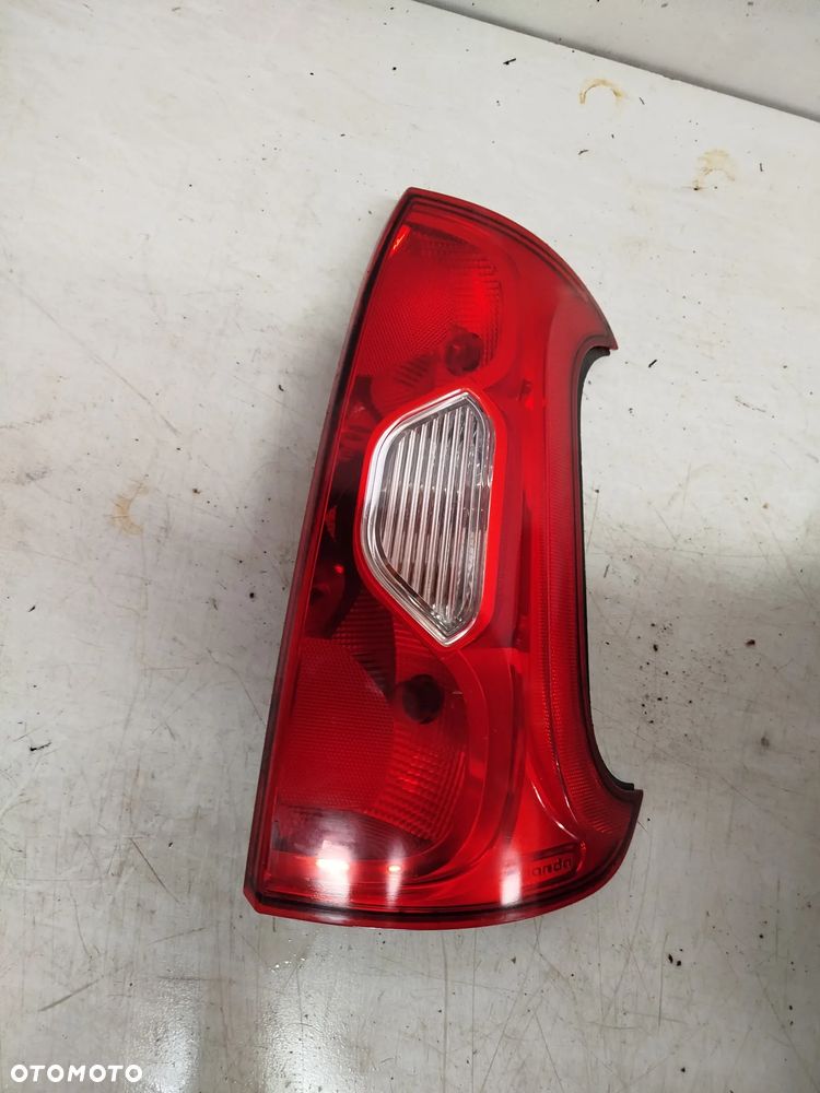 + LAMPA TYL TYLNA PRAWA PANDA 3 III - 2