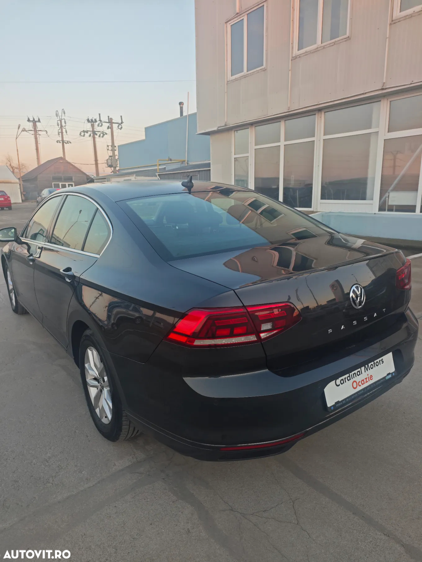 Volkswagen Passat 2.0 TDI DSG Comfortline - 5
