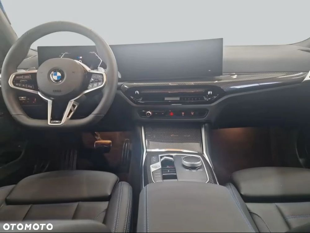 BMW Seria 3 330d xDrive mHEV M Sport - 11