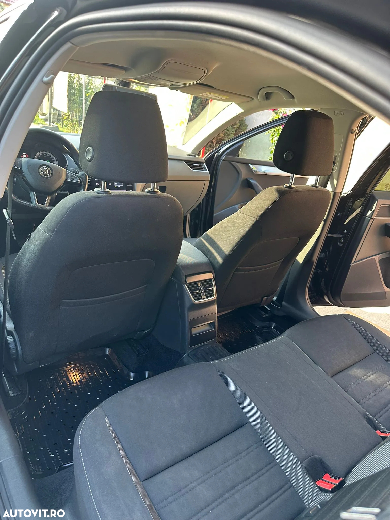 Skoda Octavia 2.0 TDI DSG Style - 7