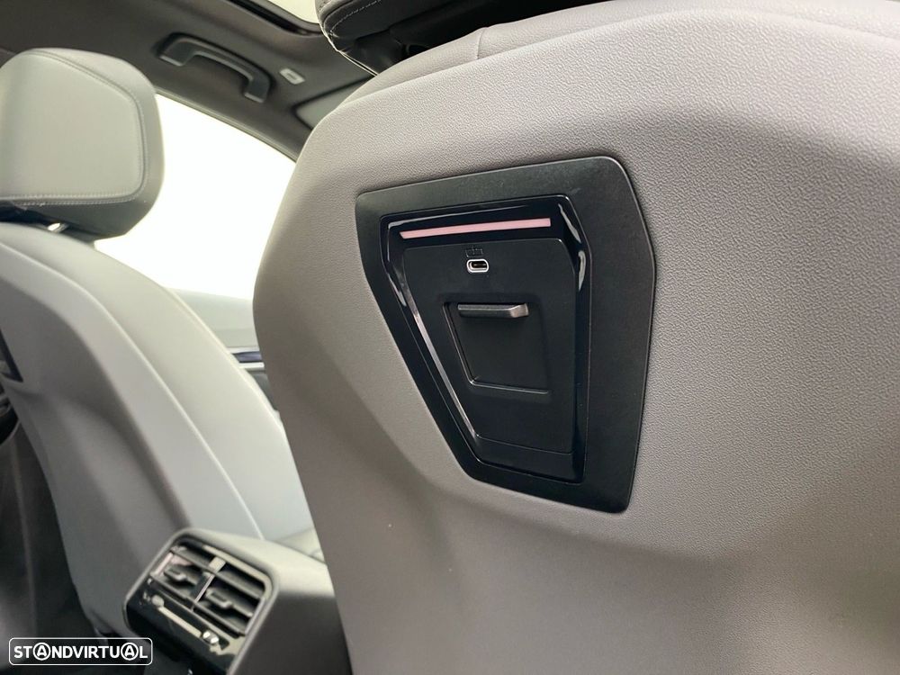 BMW 520 d Pack Desportivo M Pro - 20