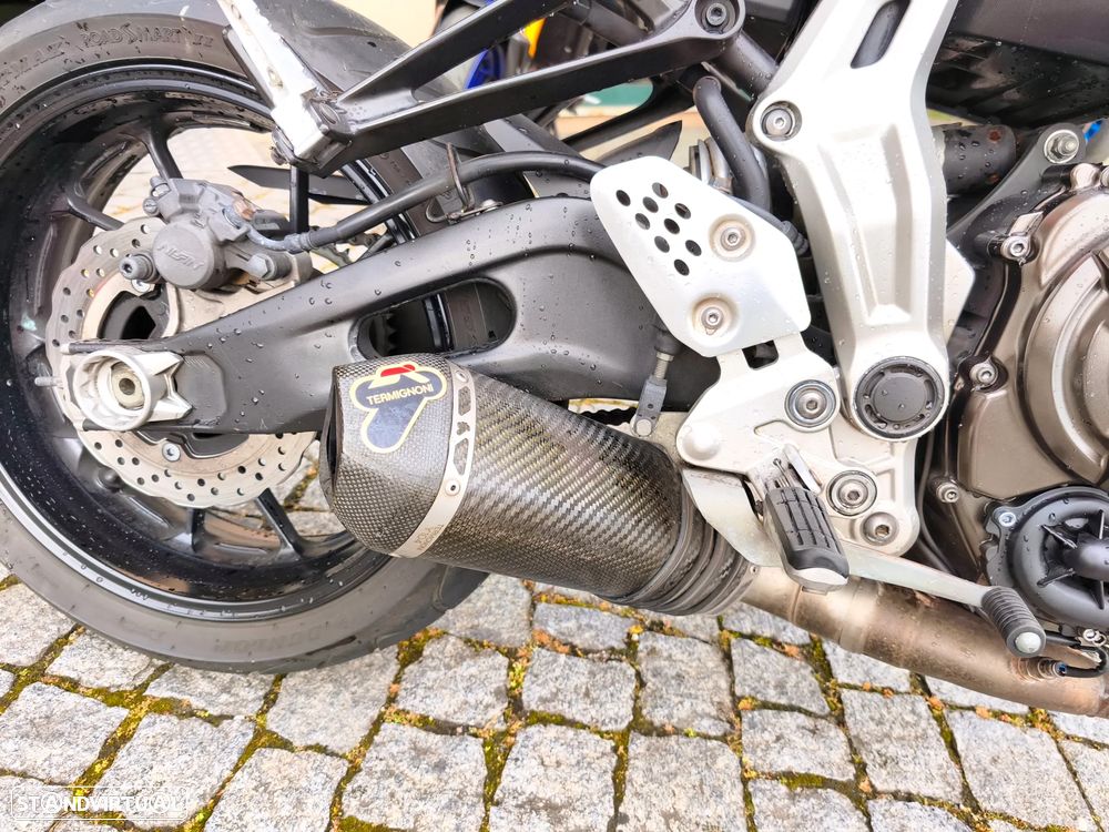 Yamaha MT-07 Naked Z/CB - 5
