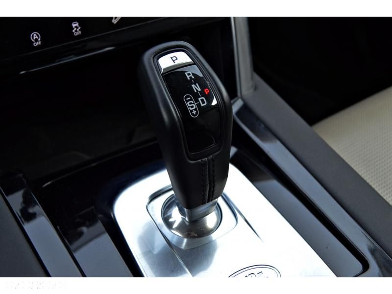 Land Rover Discovery Sport 2.0 D180 SE - 30