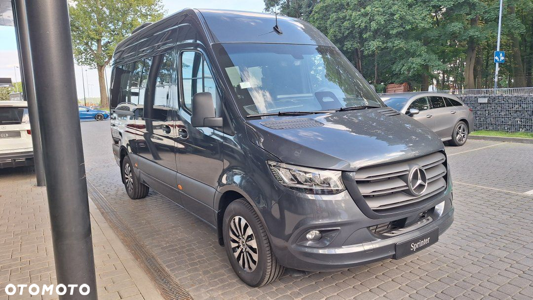 Mercedes-Benz Sprinter - 14