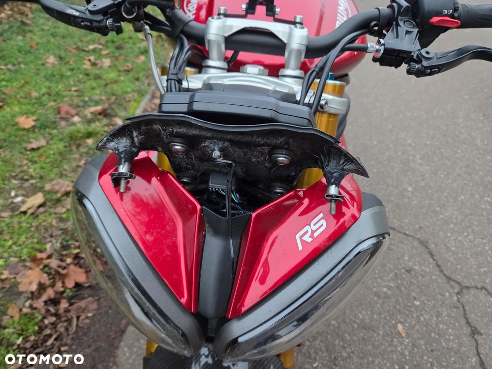 Triumph Street Triple - 15