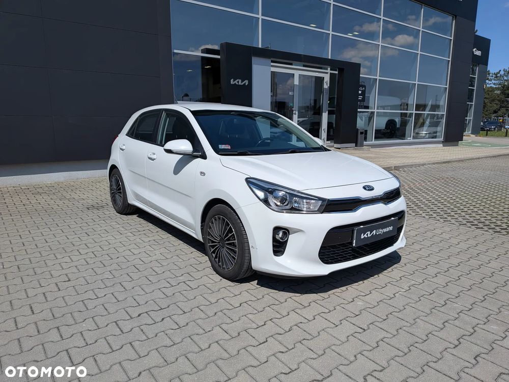 Kia Rio 1.4 L - 7