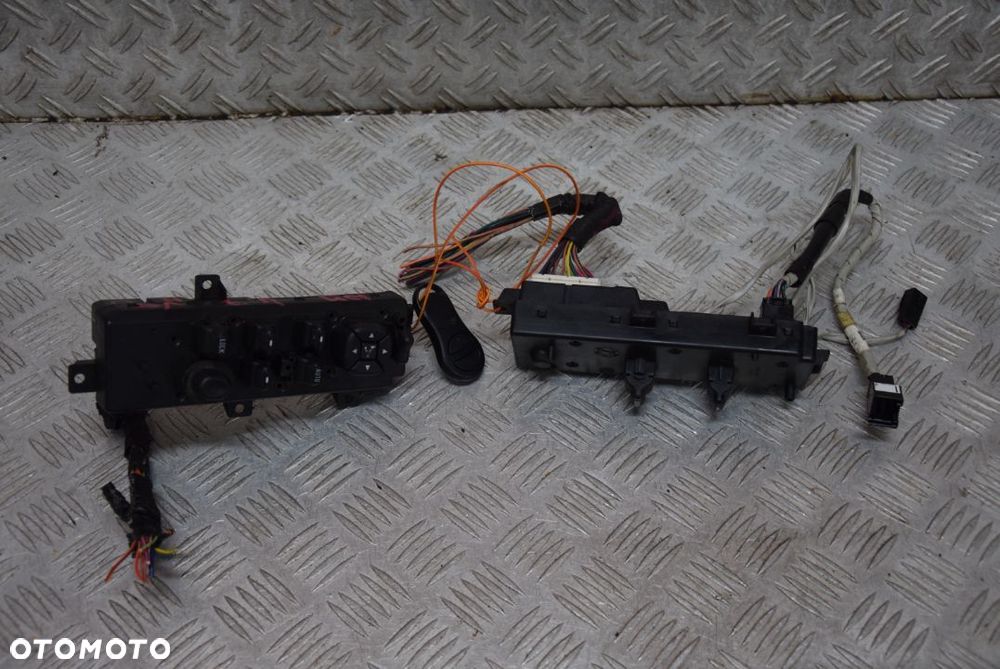 JEEP GRAND CHEROKEE WJ PRZEŁĄCZNIK PRZEŁĄCZNIKI PANEL PANELE  SZYB KPL. - 1