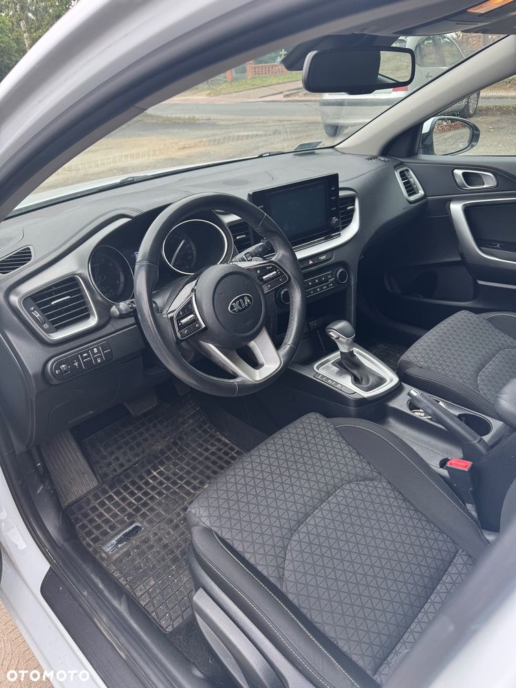 Kia Ceed 1.5 T-GDI M DCT - 9