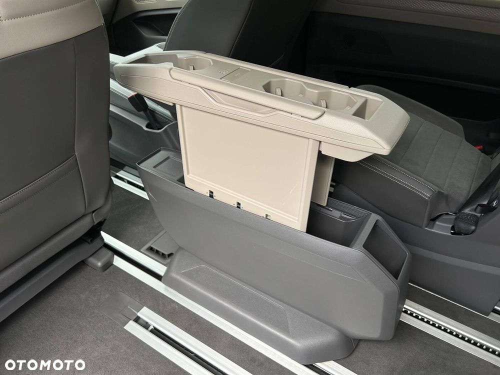 Volkswagen California - 38