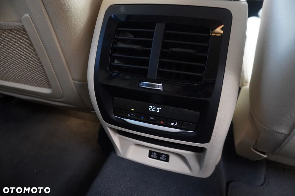 BMW X3 sDrive18d - 29