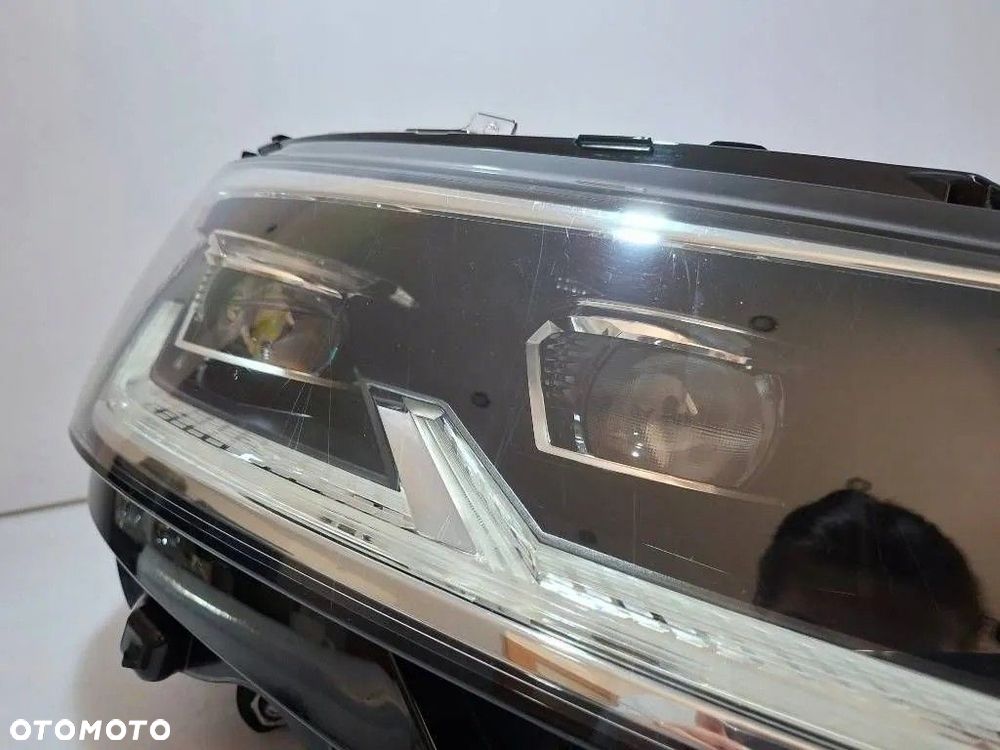 VW MULTIVAN TRANSPORTER T6.1 LIFT REFLEKTOR FULL LED PRAWY PRZÓD 7L1941036B - 8