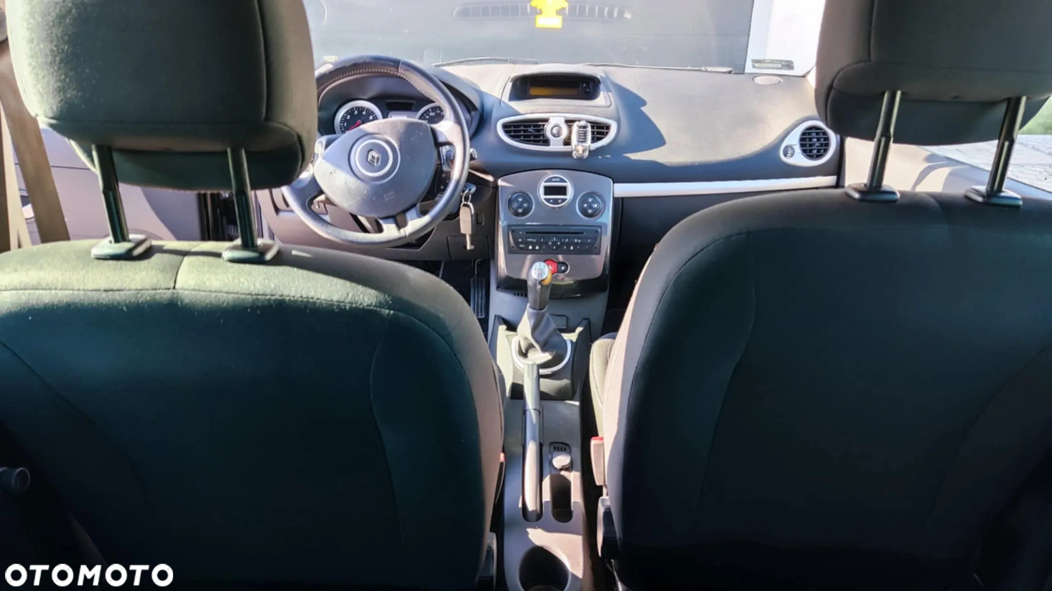 Renault Clio - 10