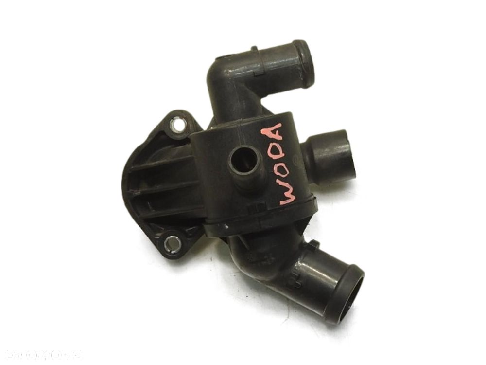 OBUDOWA TERMOSTATU VW PASSAT B7 2.0 TDI . - 1