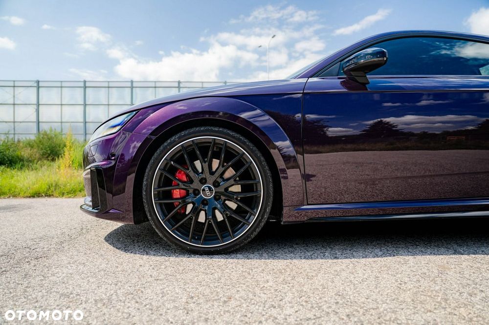 Audi TT S Coupé - 12