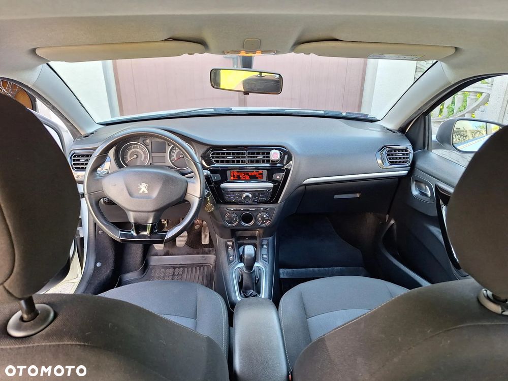 Peugeot 301 1.6 VTi Allure EU6 - 12