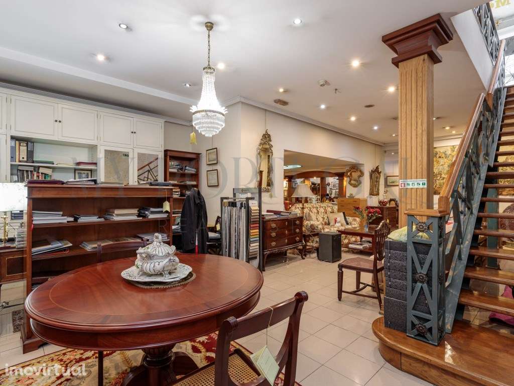 Oportunidade Única! Espaçosa Loja de Gaveto com 270m² na Prestigiad... - Grande imagem: 3/26