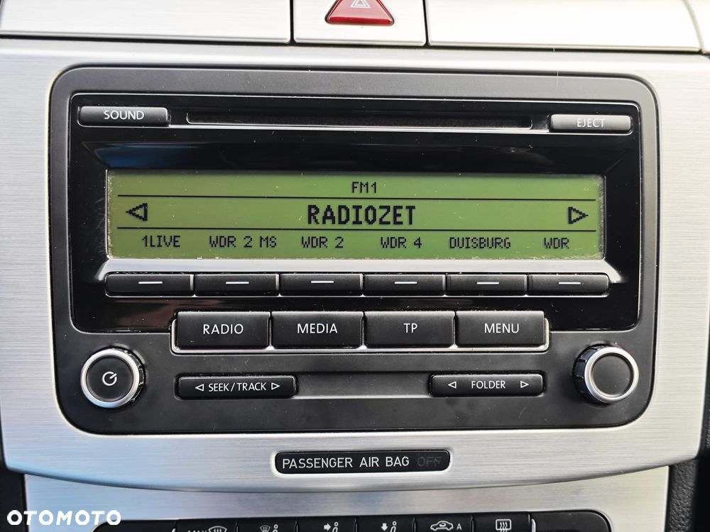 Volkswagen Passat - 28