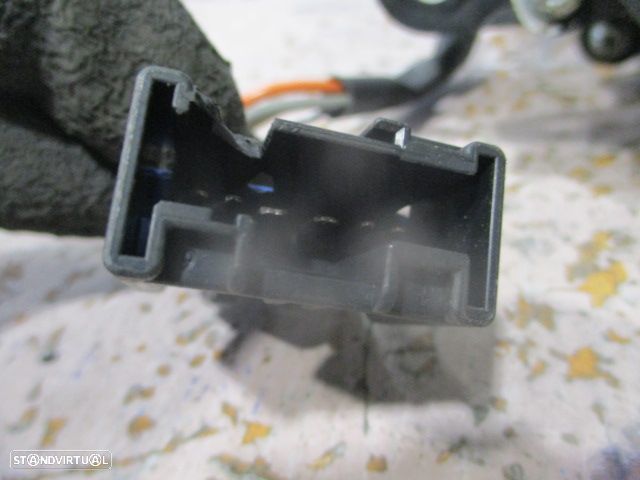 Fecho 9680250380OR 9680250380 PEUGEOT 1007 2006 FE ELETRICO PEUGEOT 1007 2005 1.4I 75CV 3P VERDE FESQ 6 PINOS PEUGEOT 1007 2005 1.4HDI 70CV 3P VERMELHO - 4