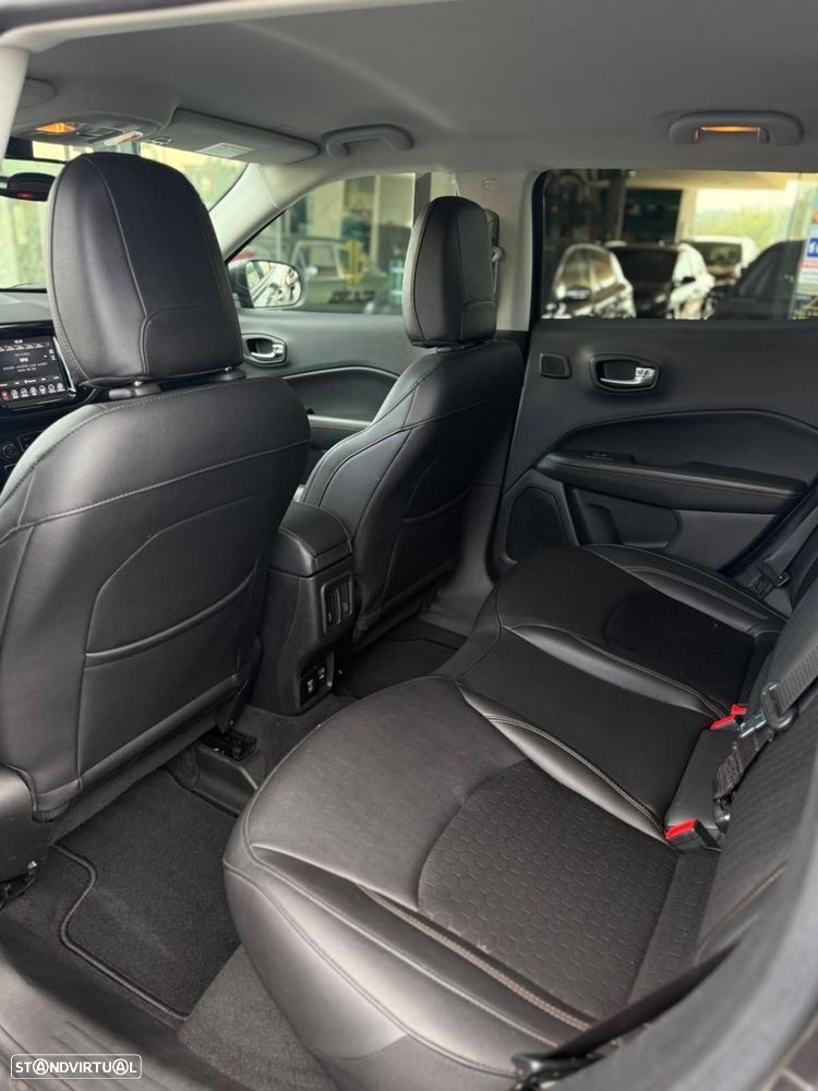 Jeep Compass 1.3 T Limited DCT - 17