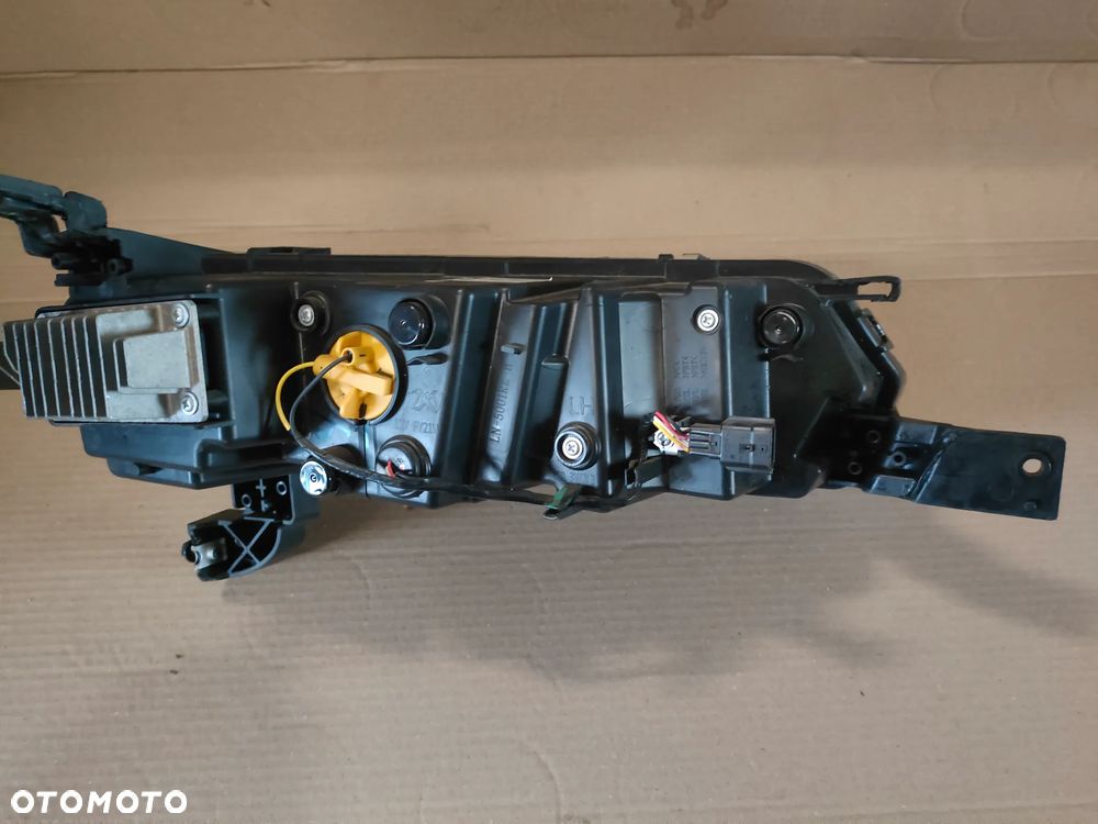 Dacia Spring Elektryk 22- LAMPA LEWY PRZÓD LED 266052417R - 9