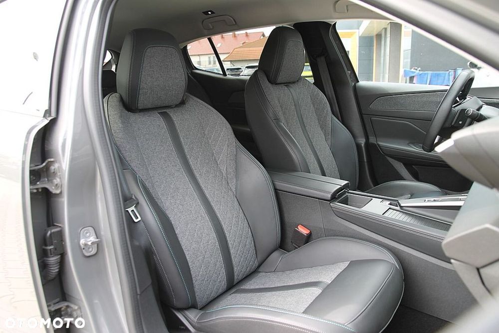 Peugeot 408 1.2 PureTech Allure S&S EAT8 - 28