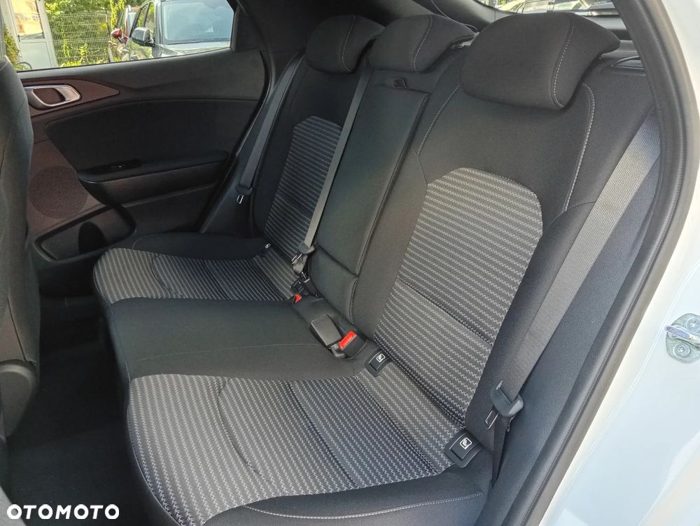 Kia XCeed 1.6 T-GDI M DCT - 12