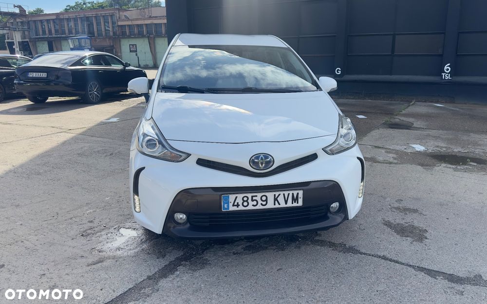 Toyota Prius+ (Hybrid) - 1