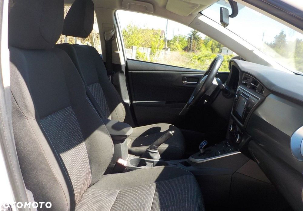 Toyota Auris - 15