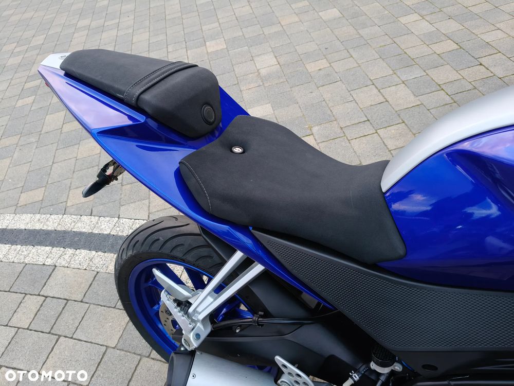 Yamaha YZF - 9