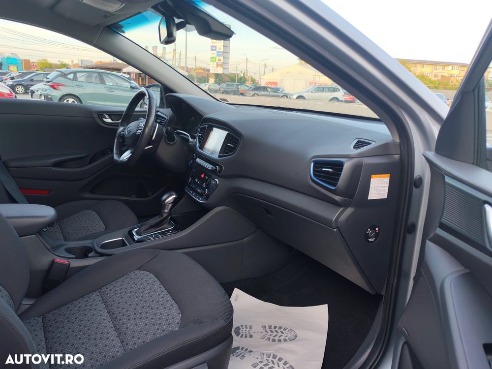 Hyundai IONIQ 1.6 GDI Premium - 7