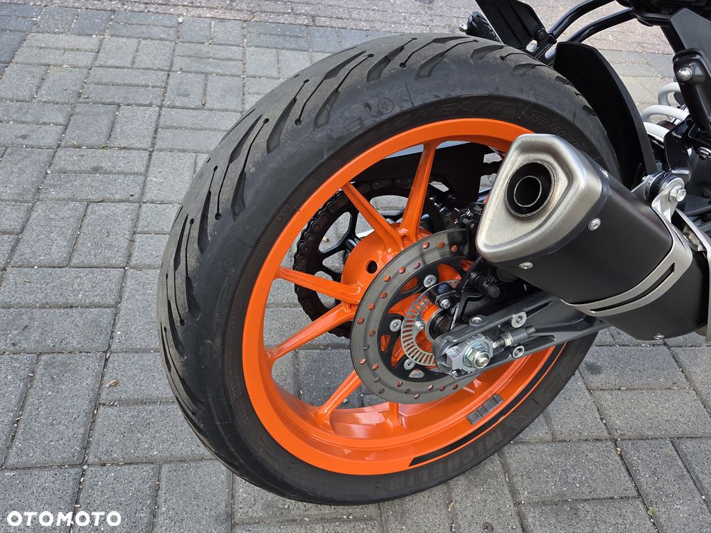 KTM Duke 125 - 22
