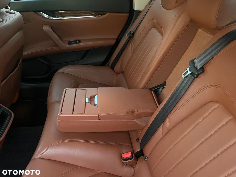 Maserati Quattroporte D GranSport - 23