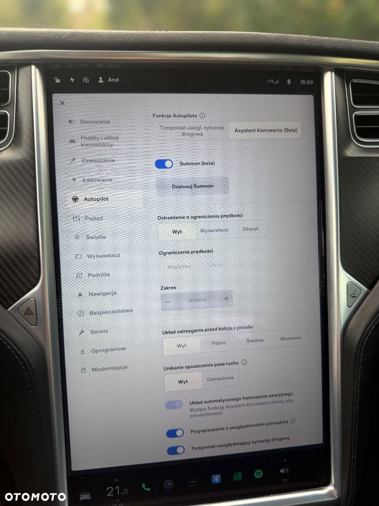 Tesla Model S - 29