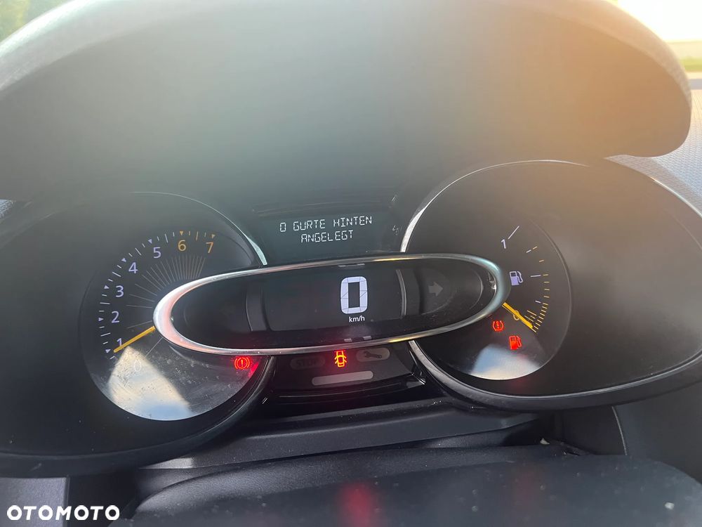 Renault Clio 1.2 16V 75 Experience - 33