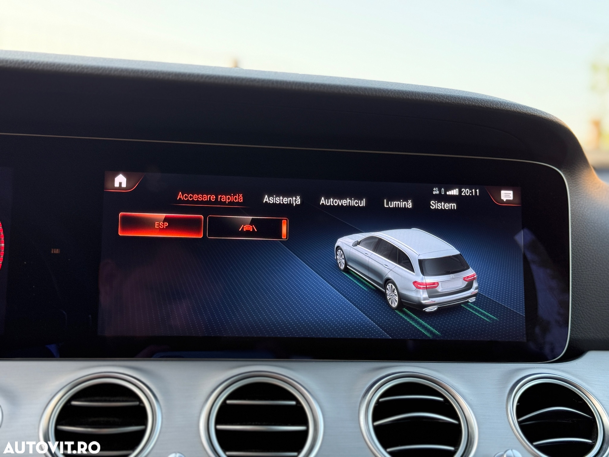 Mercedes-Benz E 220 d T 9G-TRONIC Avantgarde - 28