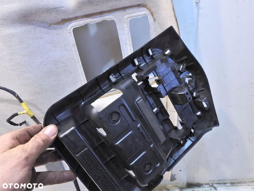 PODSUFITKA RENAULT LATITUDE - 4