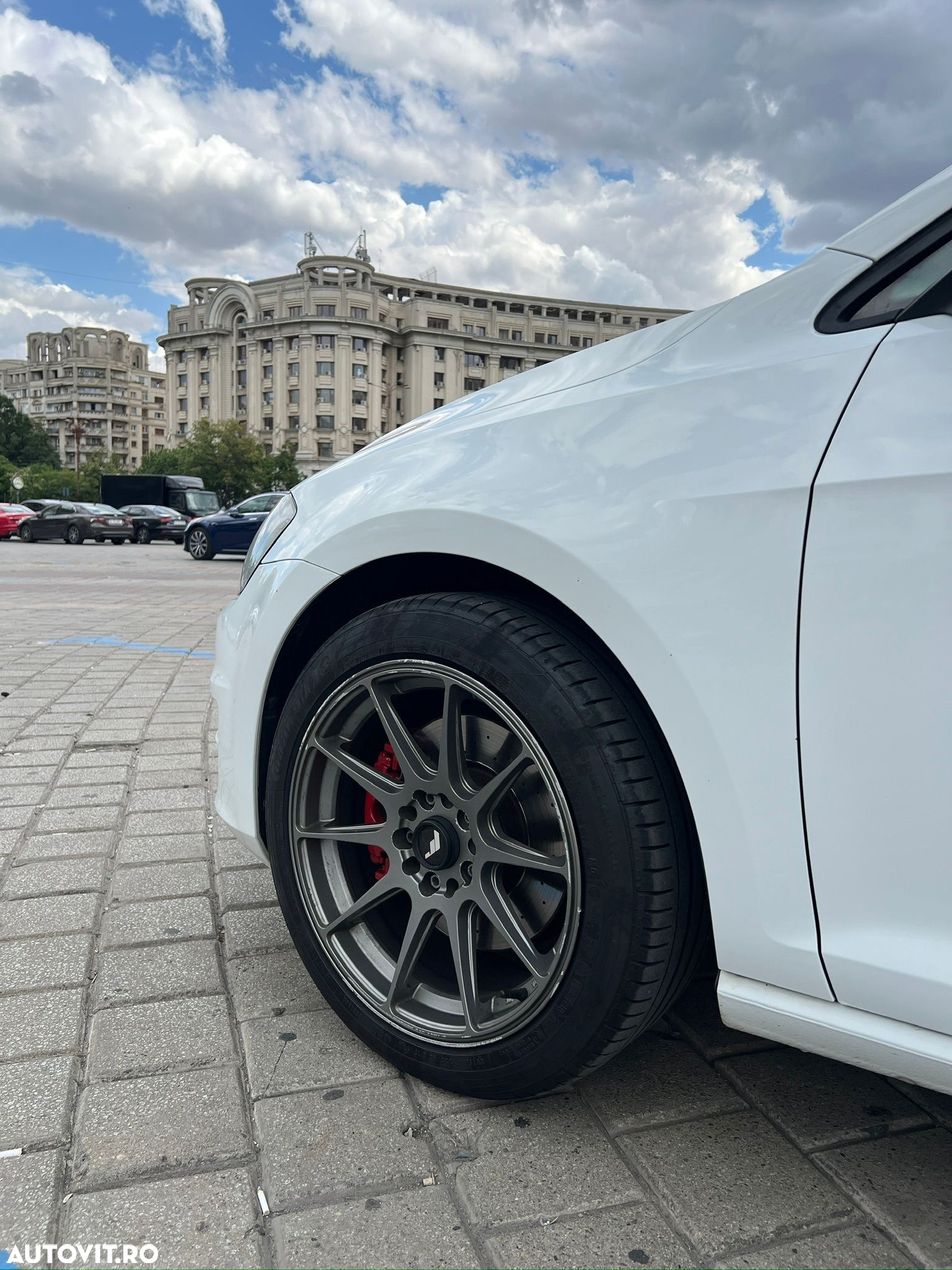 Volkswagen Golf - 7