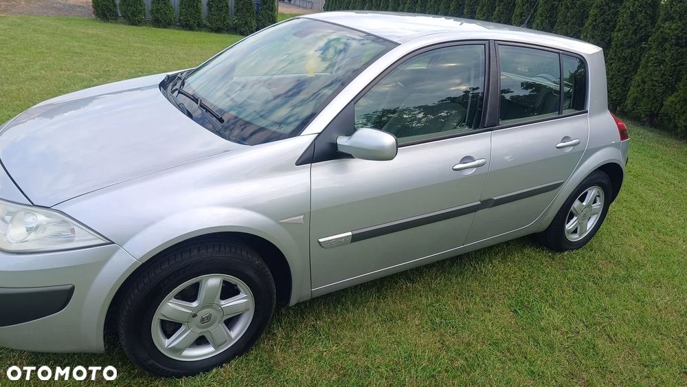 Renault Megane 1.6 Privilege - 22