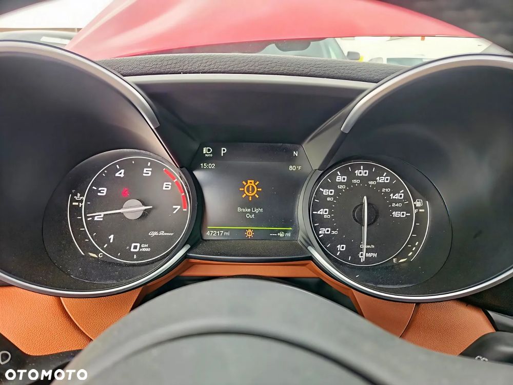 Alfa Romeo Giulia - 10