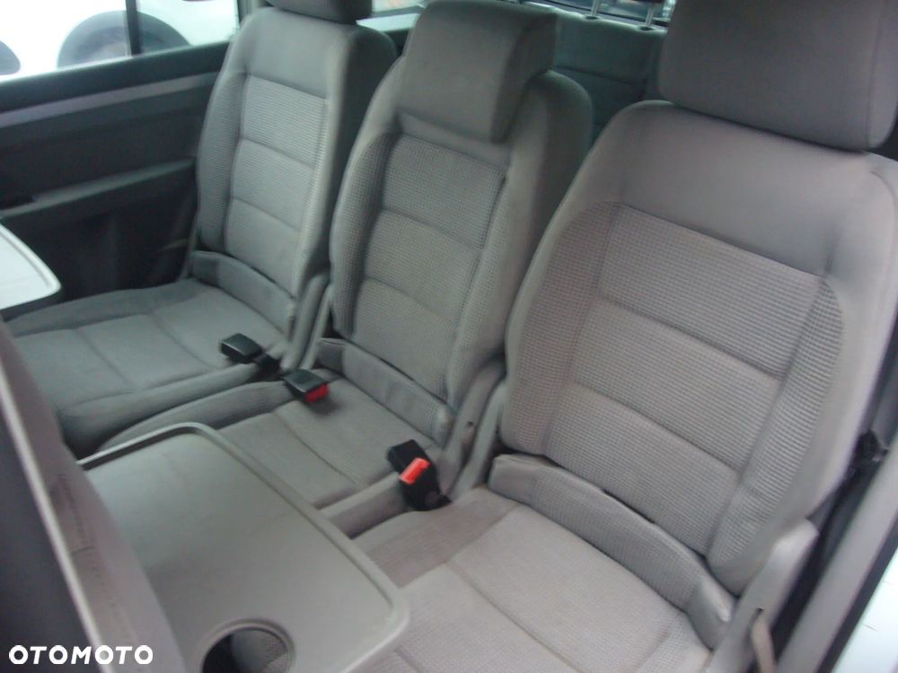 Volkswagen Touran 2.0 TDI DPF Highline - 14