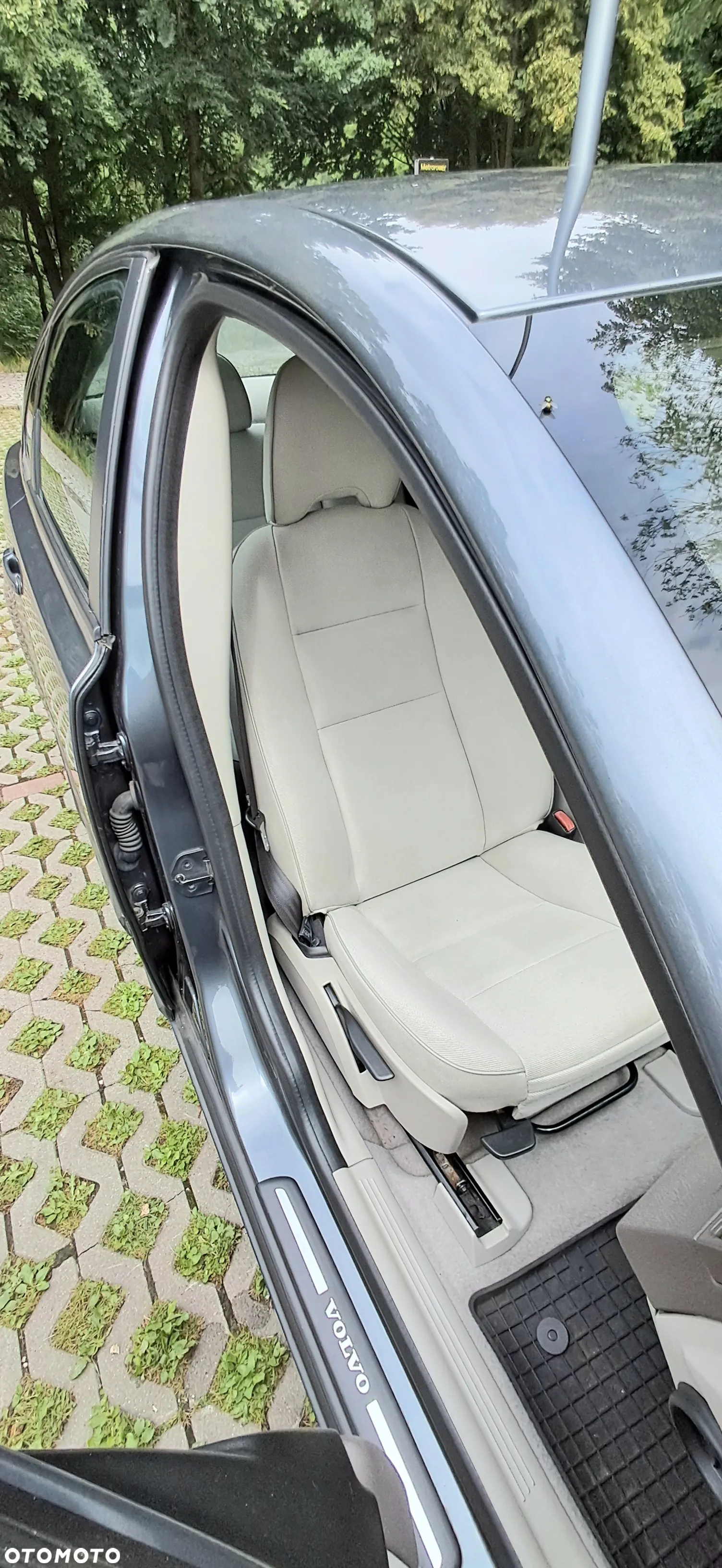 Volvo S40 1.6 - 10